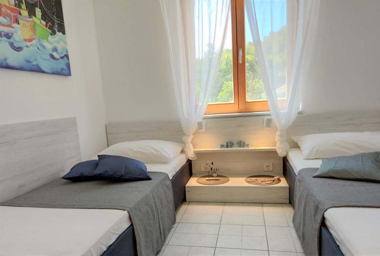 Apartments Riba Vis Kamer foto